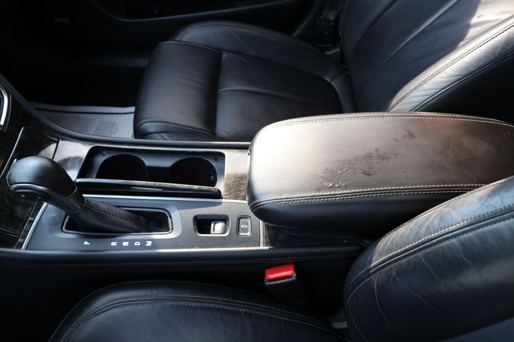 Photo 36 of this BUICK LACROSSE