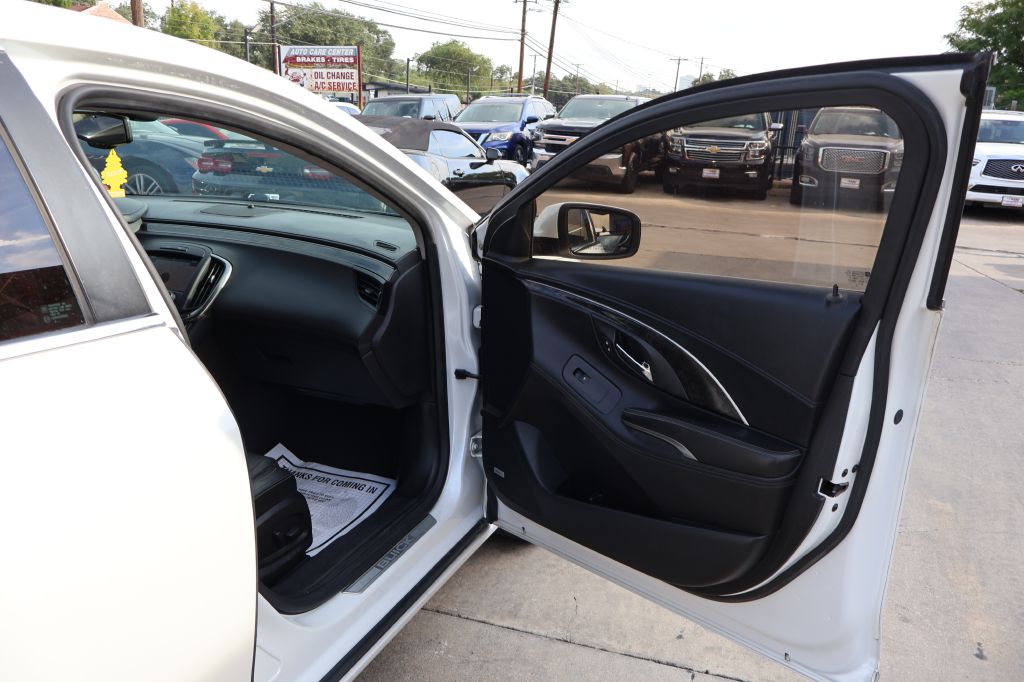 Photo 45 of this BUICK LACROSSE