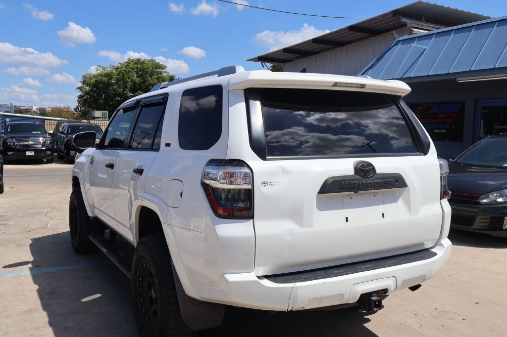 Photo 7 of this TOYOTA 4RUNNER