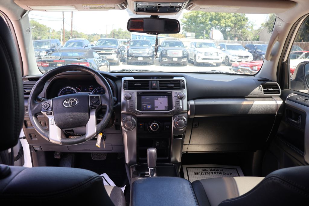 Photo 30 of this TOYOTA 4RUNNER