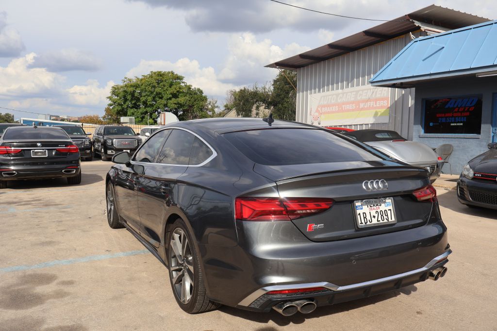 Photo 7 of this AUDI S5