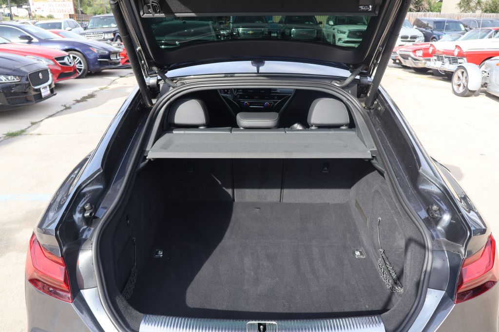 Photo 11 of this AUDI S5