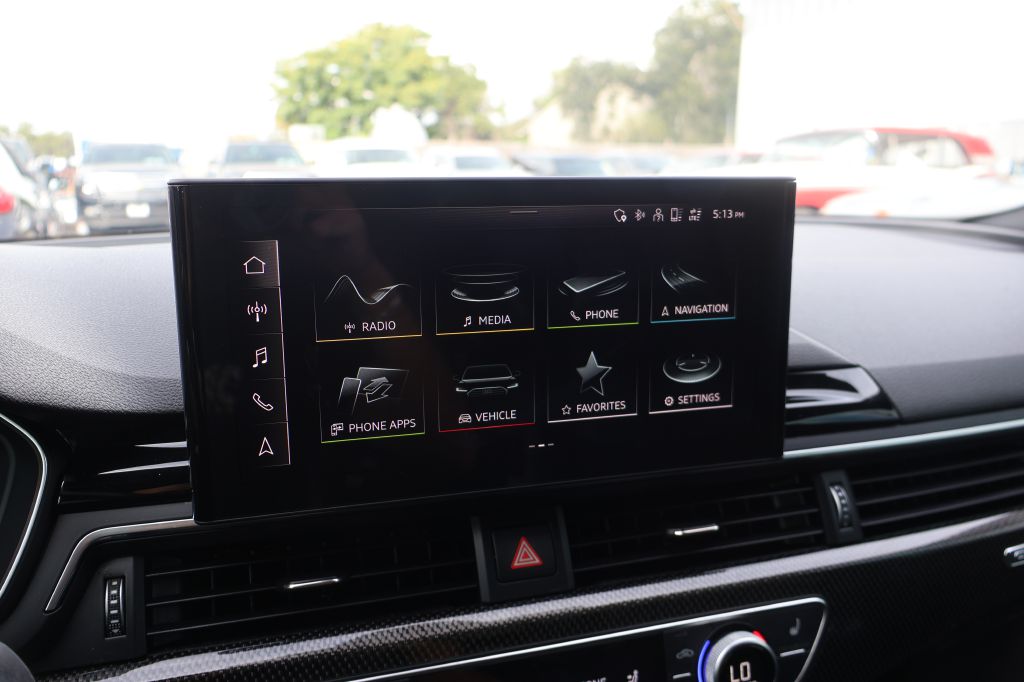 Photo 25 of this AUDI S5