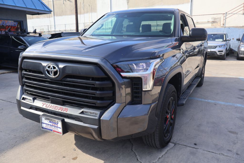Photo 3 of this TOYOTA TUNDRA