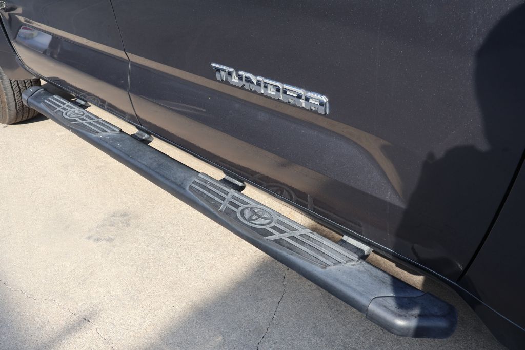 Photo 10 of this TOYOTA TUNDRA