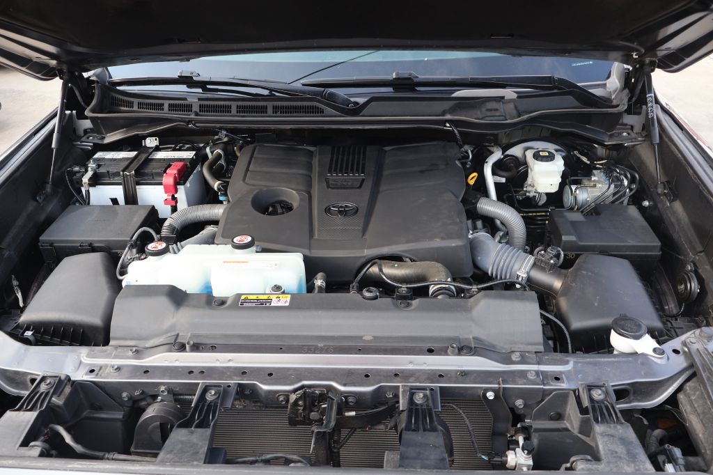 Photo 14 of this TOYOTA TUNDRA