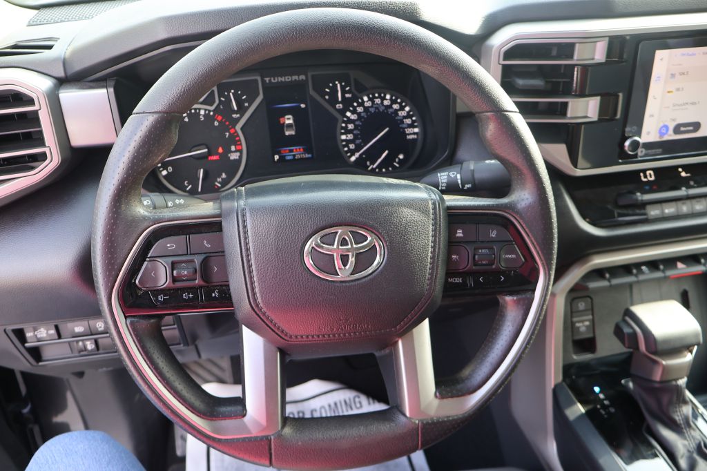 Photo 23 of this TOYOTA TUNDRA