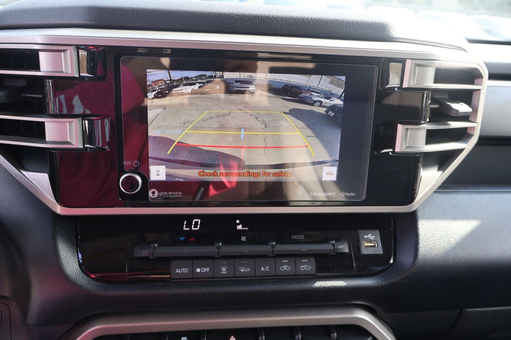 Photo 35 of this TOYOTA TUNDRA