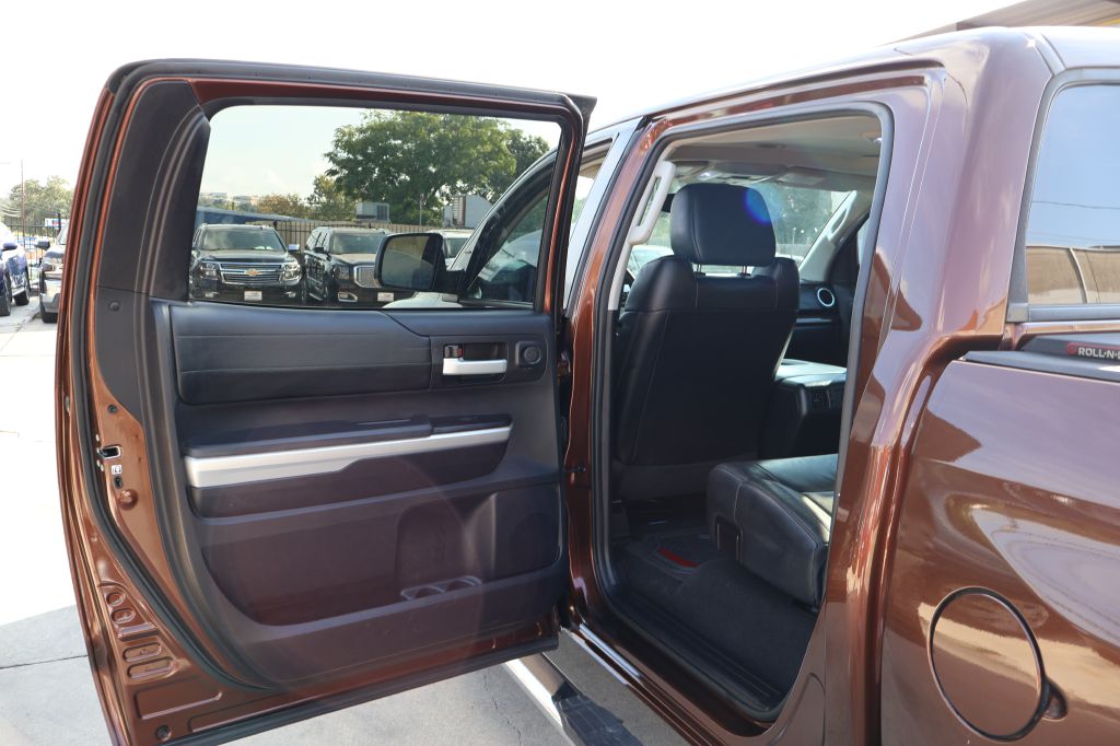 Photo 22 of this TOYOTA TUNDRA