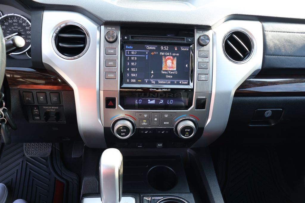 Photo 31 of this TOYOTA TUNDRA