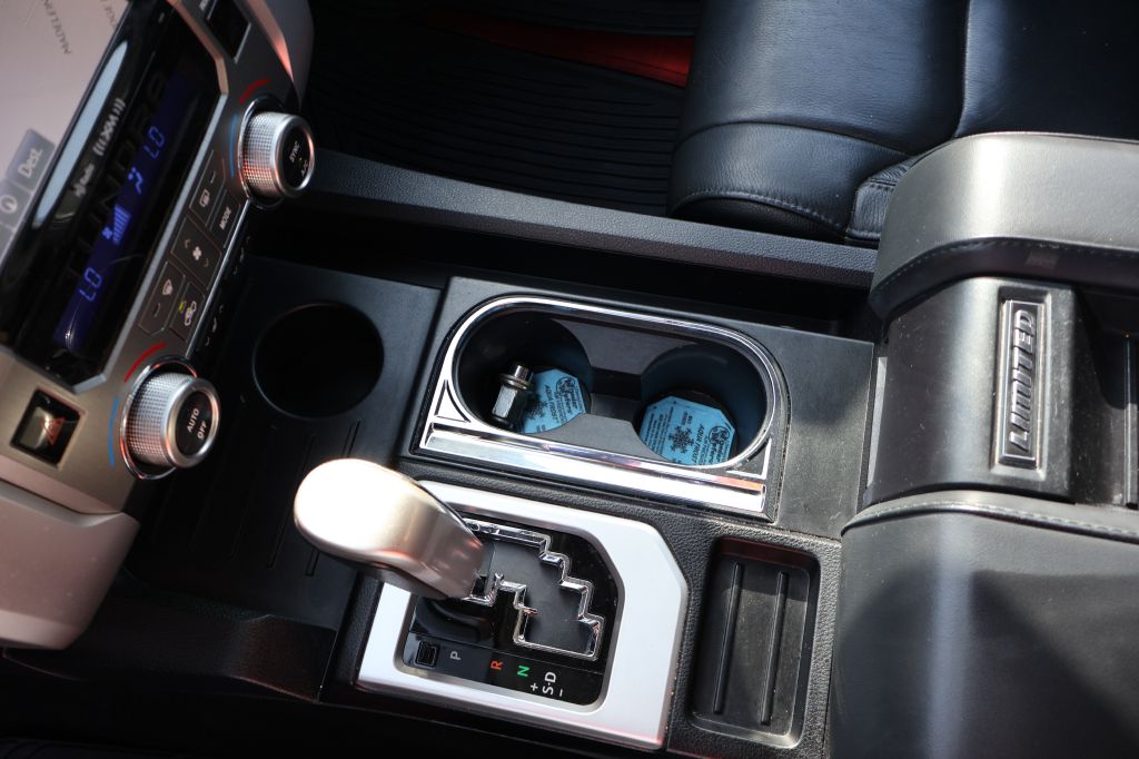 Photo 35 of this TOYOTA TUNDRA