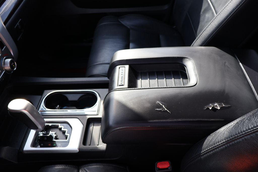 Photo 36 of this TOYOTA TUNDRA