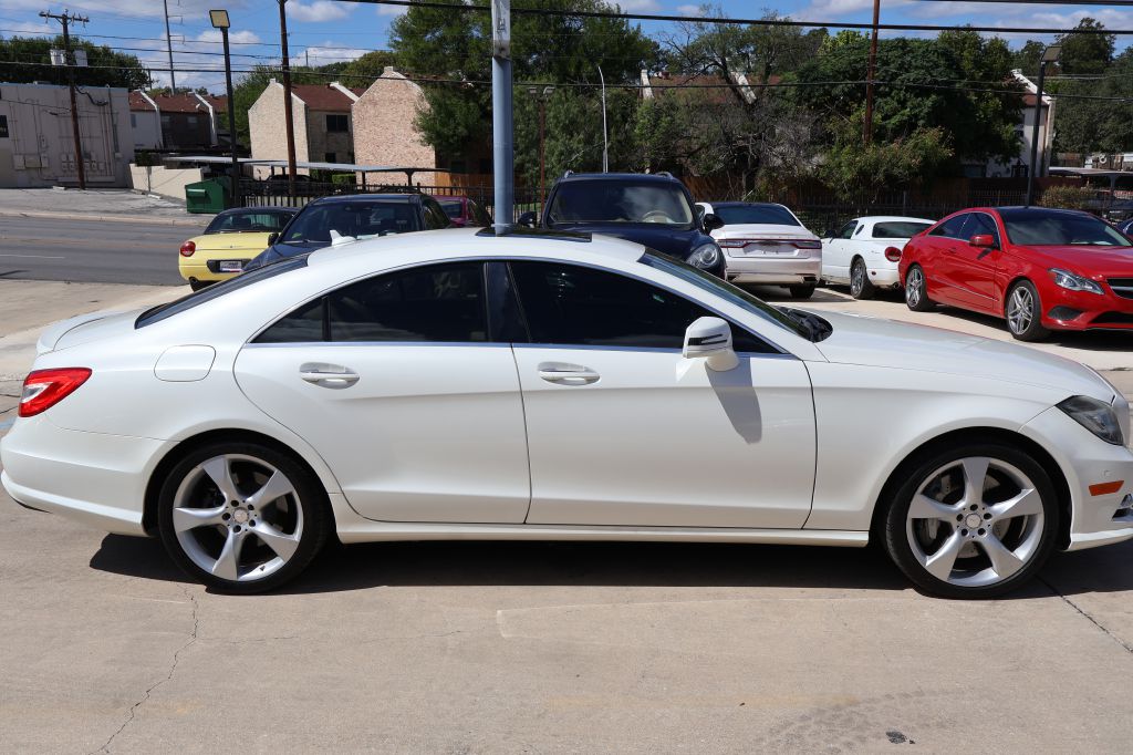 Photo 9 of this MERCEDES-BENZ CLS