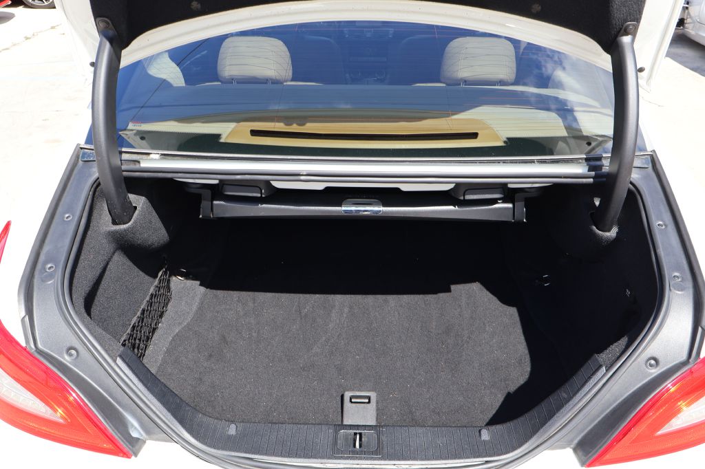 Photo 10 of this MERCEDES-BENZ CLS