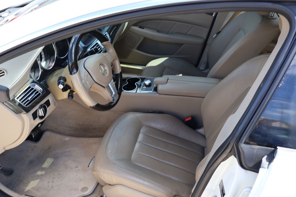 Photo 14 of this MERCEDES-BENZ CLS