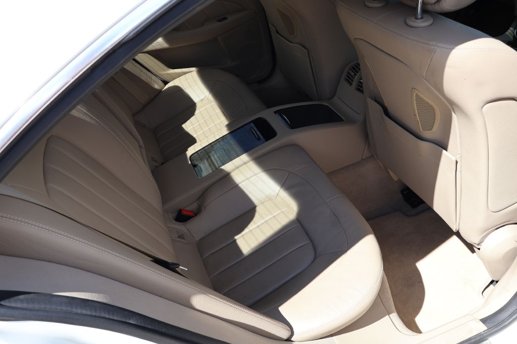 Photo 19 of this MERCEDES-BENZ CLS