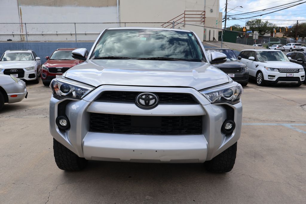 Photo 2 of this TOYOTA 4RUNNER