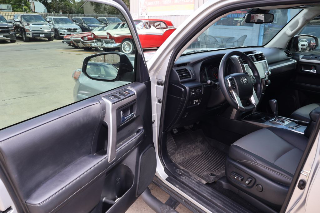 Photo 15 of this TOYOTA 4RUNNER