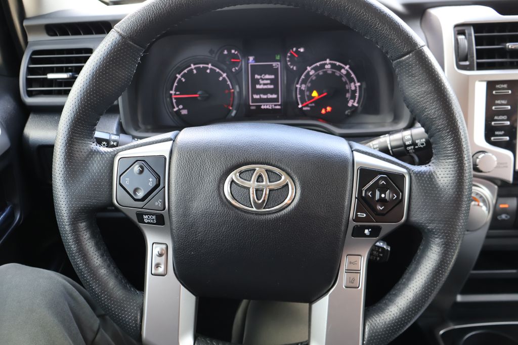 Photo 24 of this TOYOTA 4RUNNER