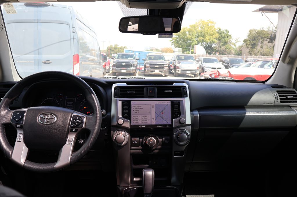 Photo 30 of this TOYOTA 4RUNNER