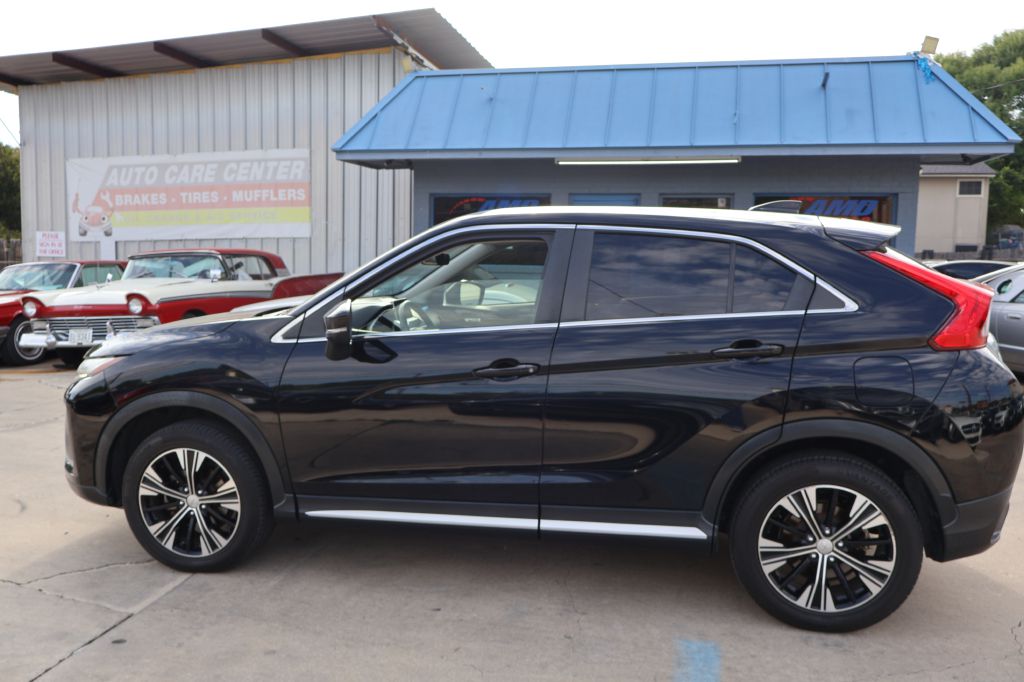 Photo 4 of this MITSUBISHI ECLIPSE CROSS