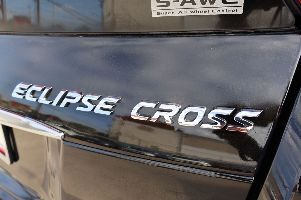 Photo 12 of this MITSUBISHI ECLIPSE CROSS
