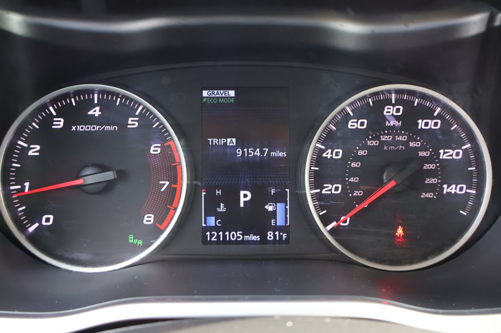 Photo 28 of this MITSUBISHI ECLIPSE CROSS