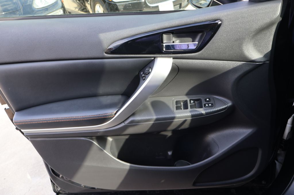 Photo 32 of this MITSUBISHI ECLIPSE CROSS