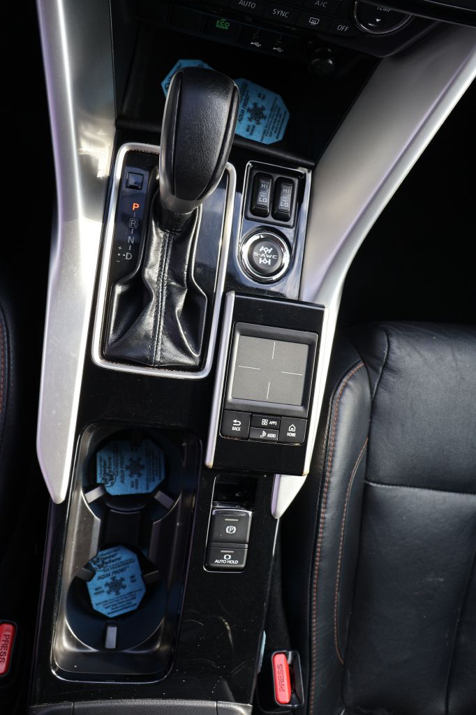 Photo 37 of this MITSUBISHI ECLIPSE CROSS
