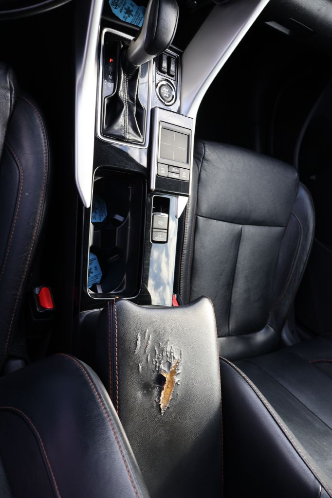 Photo 38 of this MITSUBISHI ECLIPSE CROSS