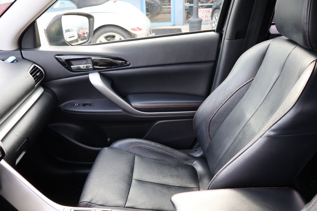 Photo 39 of this MITSUBISHI ECLIPSE CROSS