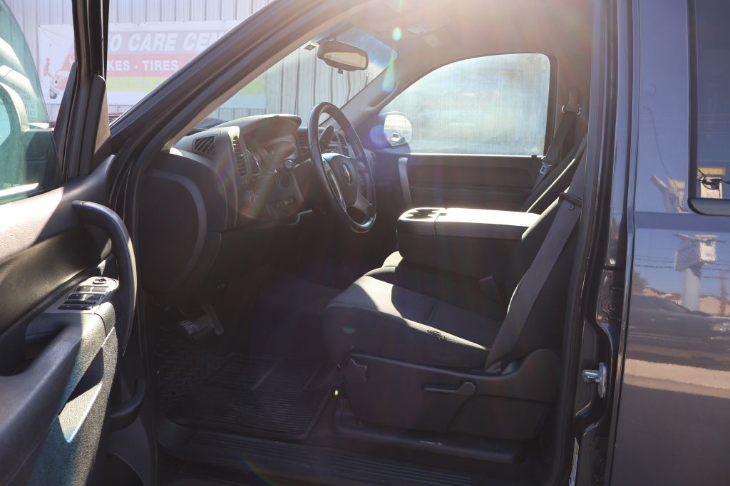 Photo 18 of this CHEVROLET SILVERADO 1500