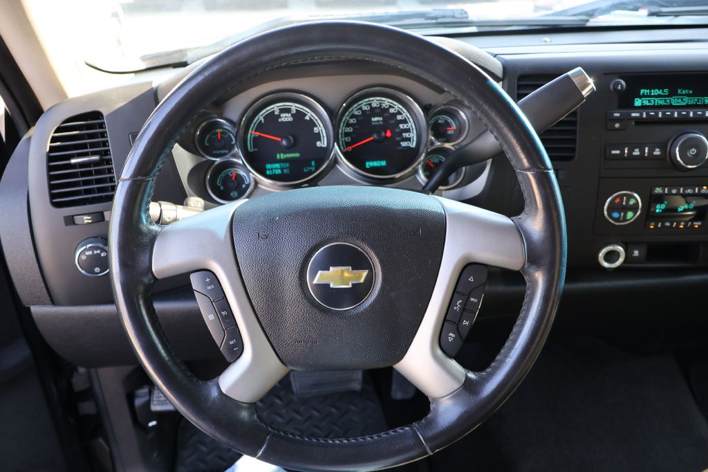 Photo 23 of this CHEVROLET SILVERADO 1500