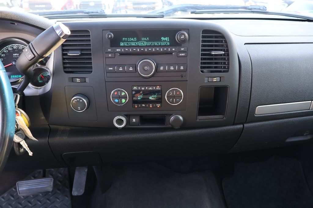 Photo 26 of this CHEVROLET SILVERADO 1500