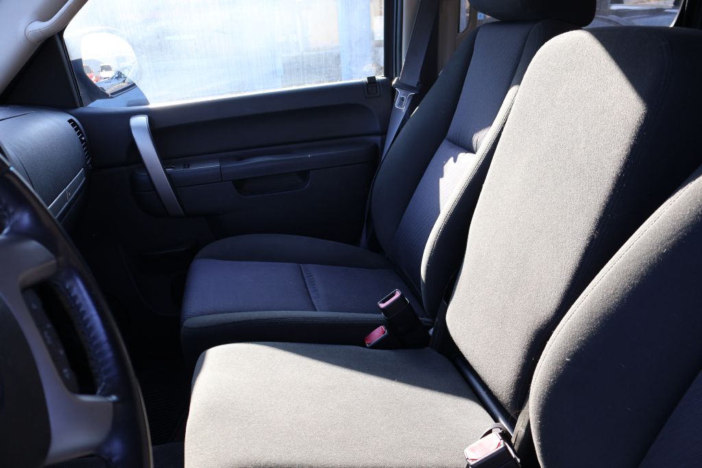 Photo 29 of this CHEVROLET SILVERADO 1500