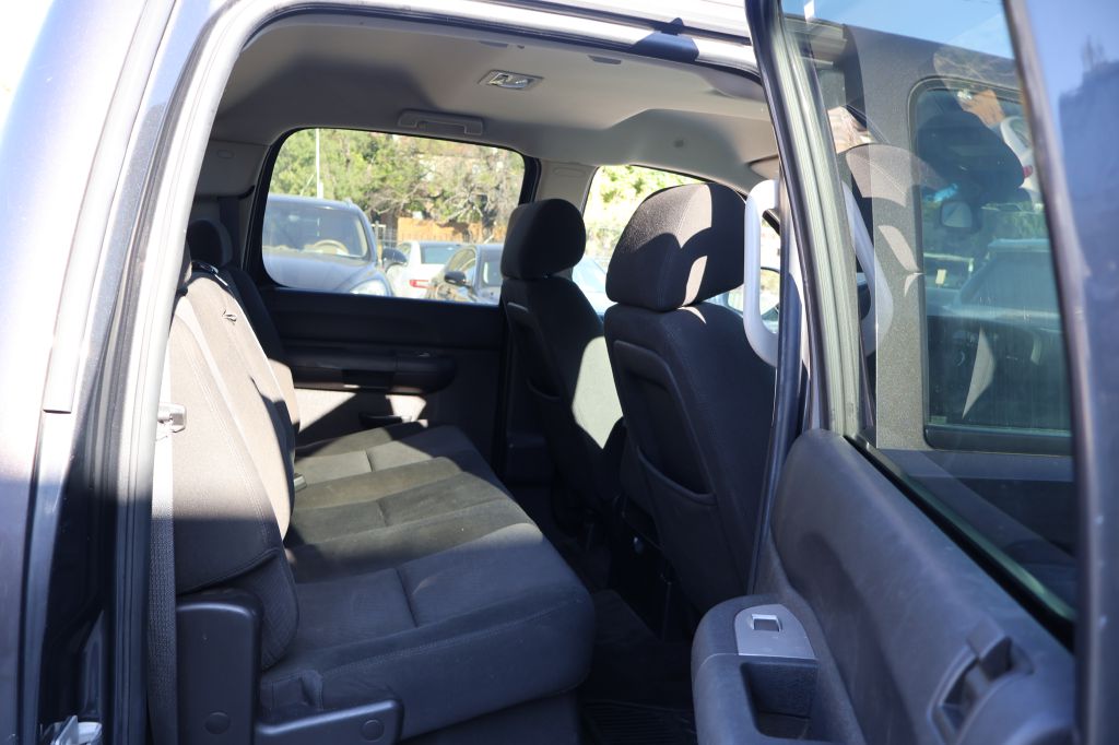 Photo 32 of this CHEVROLET SILVERADO 1500