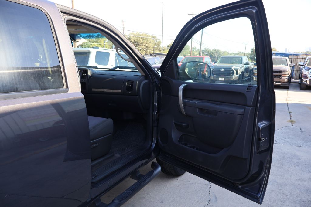 Photo 35 of this CHEVROLET SILVERADO 1500