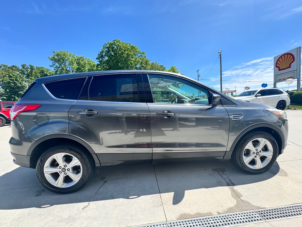 Photo 6 of this FORD ESCAPE