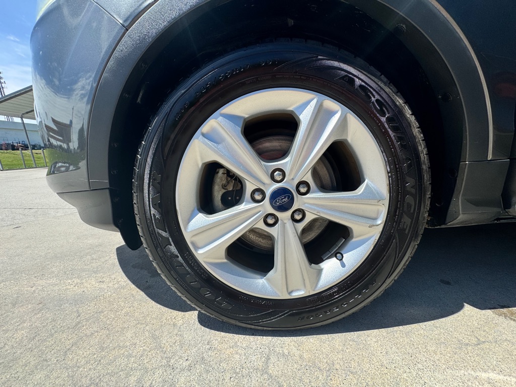 Photo 19 of this FORD ESCAPE