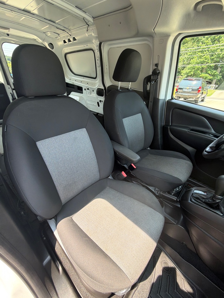 Photo 16 of this RAM PROMASTER CITY