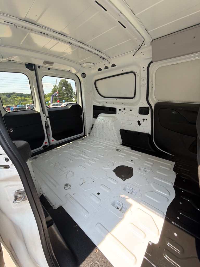 Photo 15 of this RAM PROMASTER CITY