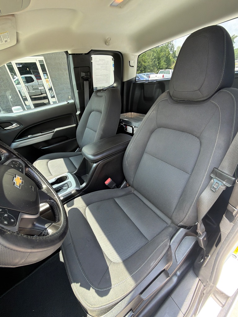 Photo 9 of this CHEVROLET COLORADO
