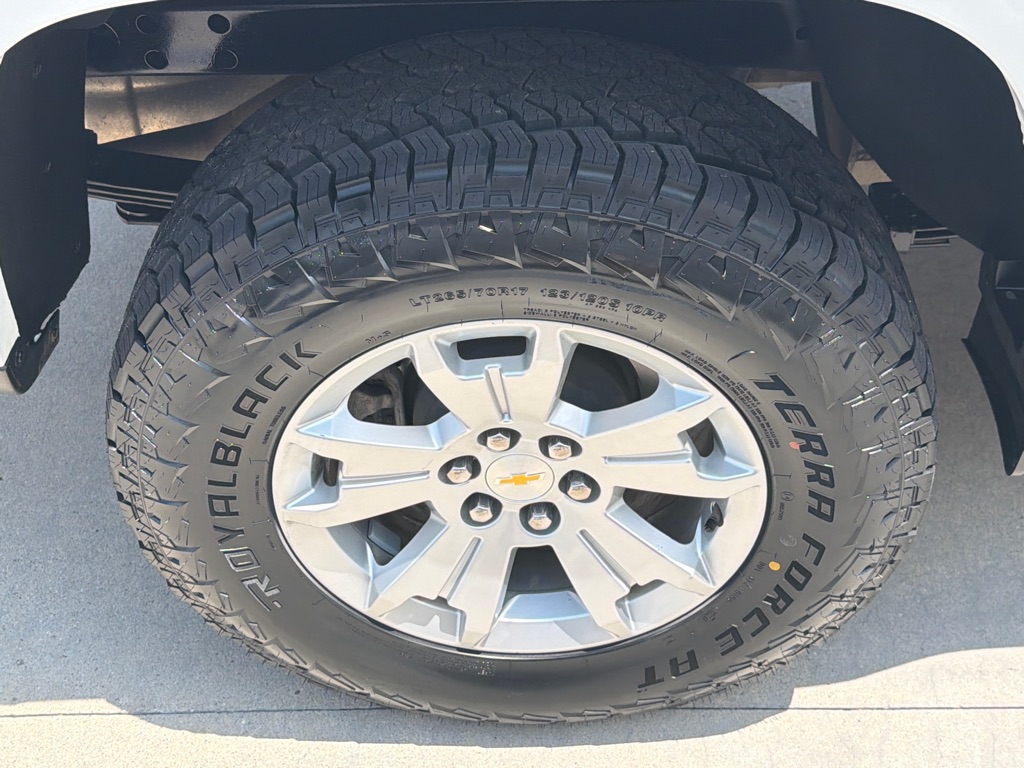 Photo 17 of this CHEVROLET COLORADO