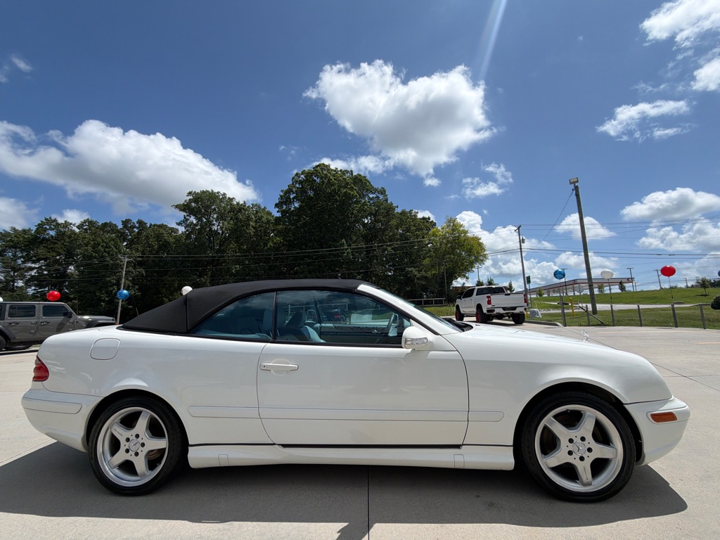 Photo 7 of this MERCEDES-BENZ CLK
