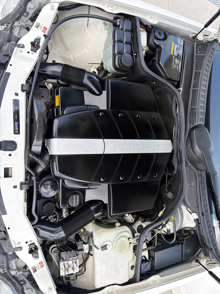 Photo 18 of this MERCEDES-BENZ CLK