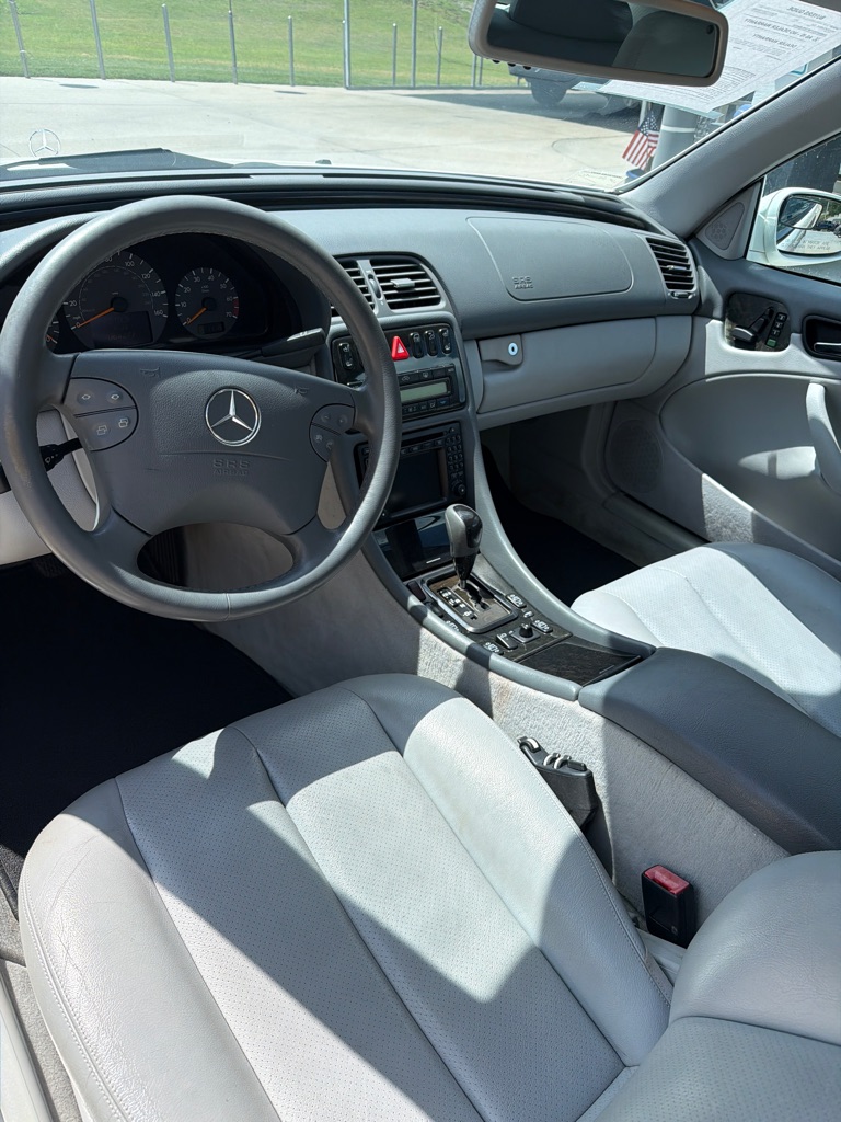 Photo 11 of this MERCEDES-BENZ CLK