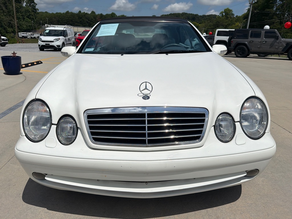 Photo 9 of this MERCEDES-BENZ CLK