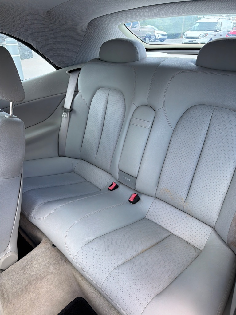 Photo 13 of this MERCEDES-BENZ CLK