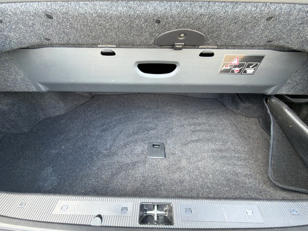 Photo 14 of this MERCEDES-BENZ CLK