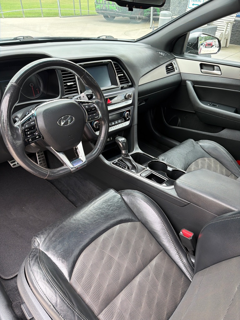 Photo 10 of this HYUNDAI SONATA